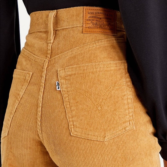 New Levi’s ribcage bootcut high rise pants - Picture 4 of 11